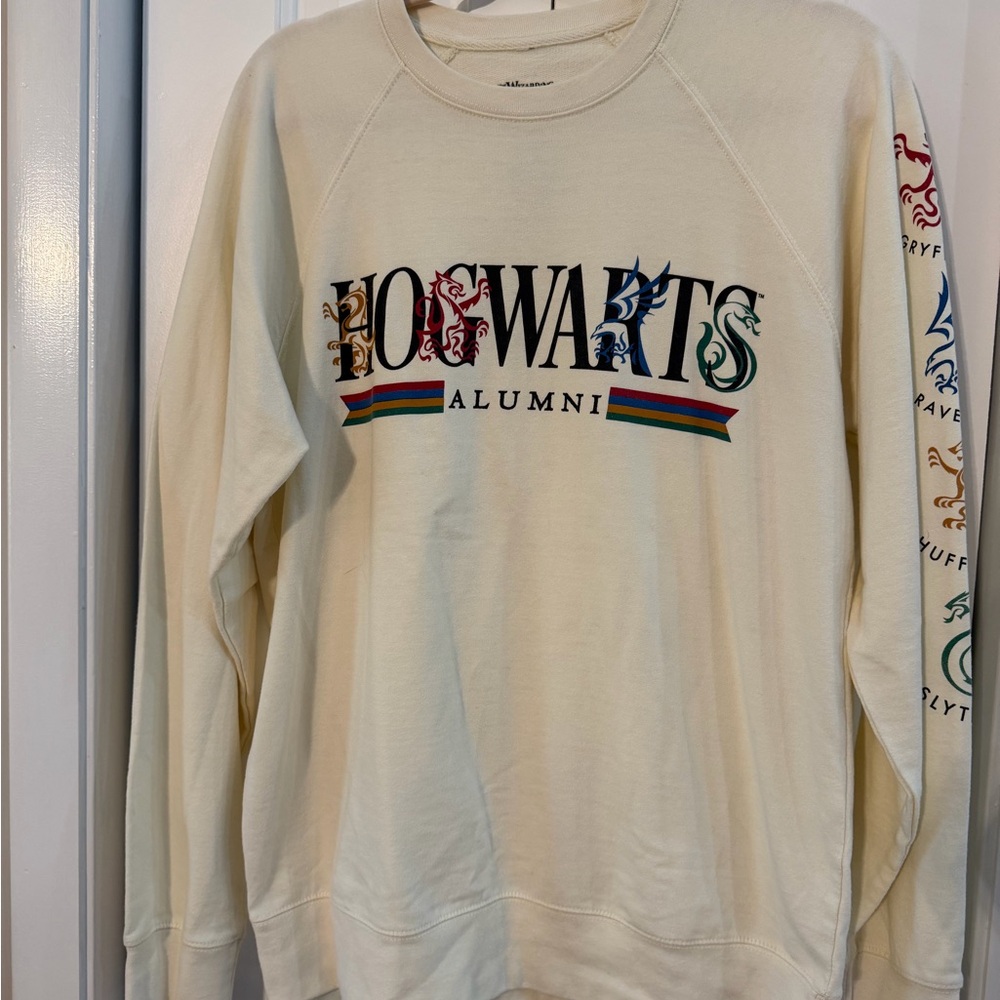 Hogwarts Alumni Cream Sweater